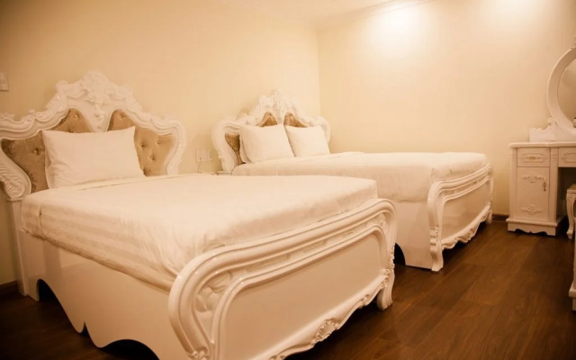Hoa Sen Vang Hotel Dalat