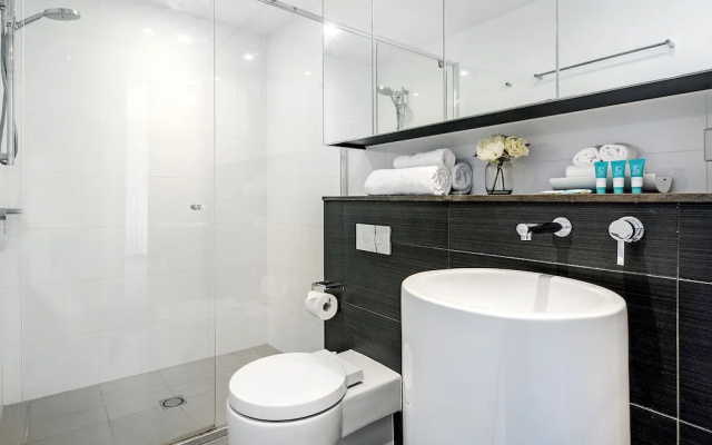 Oracle Sleek & Stylish 2 Bedroom Ocean View