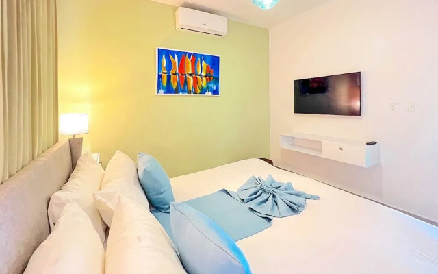 Playa Palmera Beach Resort