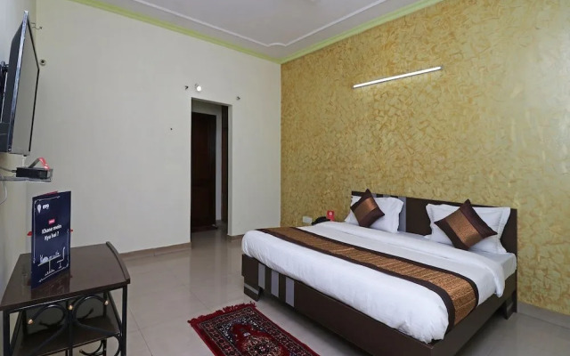 OYO 10071 Go Rooms Sector 45
