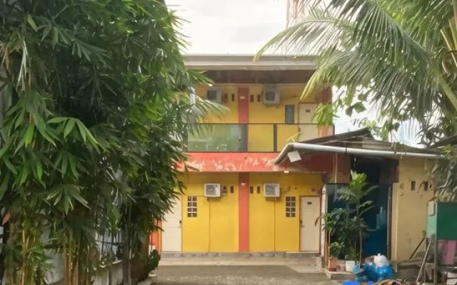 Kelapa Gading Guesthouse