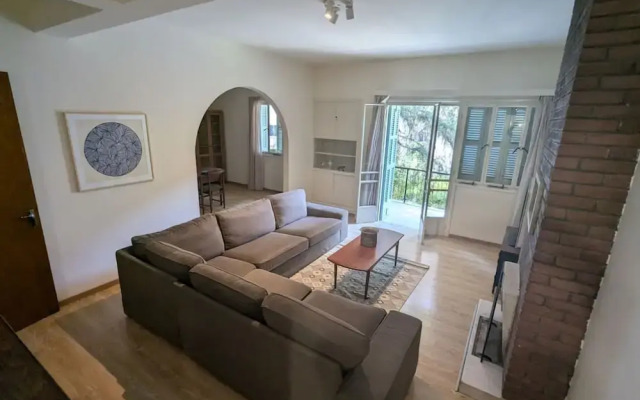 Gladstone Apartment in Nicosia