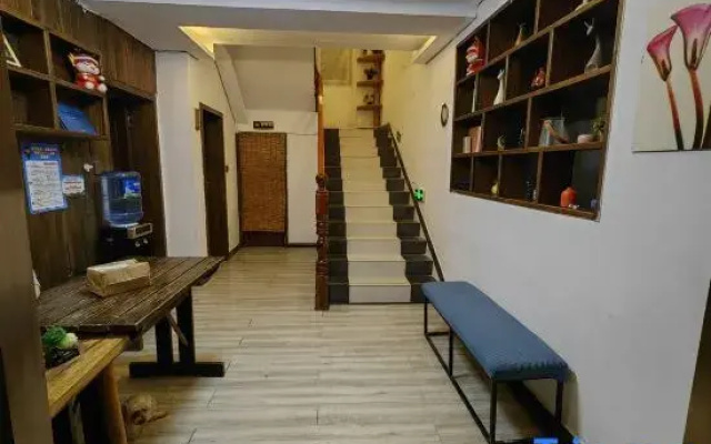Sheyu Linjiang Homestay (Fenghuang Ancient Town Scenic Area Tuojiang)