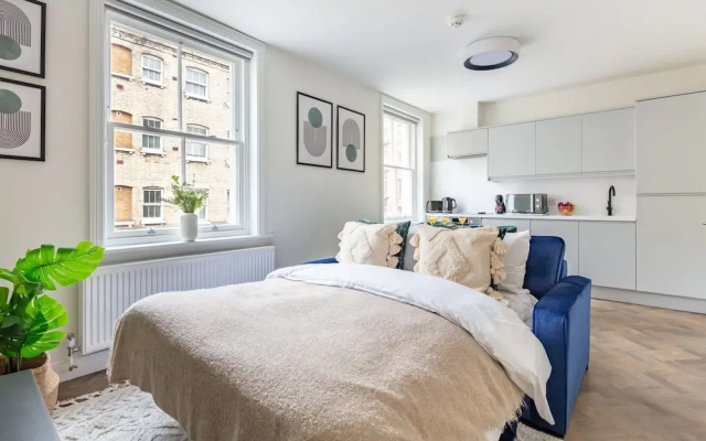 Modern 1BR Downtown Stay