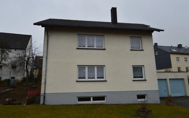Spacious Holiday Home in Schillingen with Garden