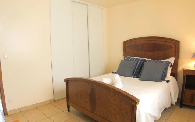 Amazing two Bedroom Flat, 10min From Miramar Beach