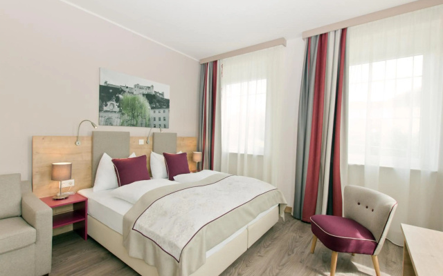 Hotel Max 70