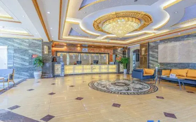 Yunzhishang Yun Chain · Die Lian Hua Impression Hotel (Citizens' Square)