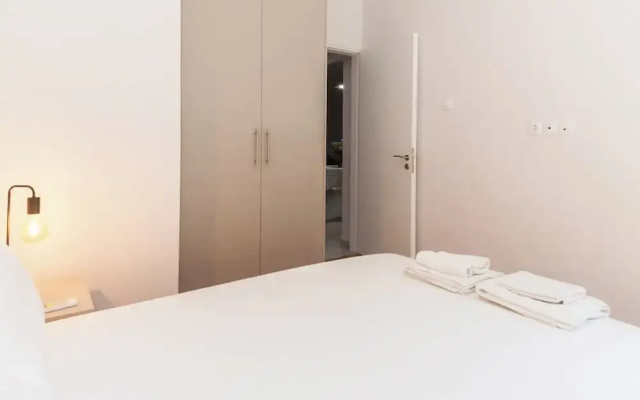 Exarhia Silver Moon with Acropolis View