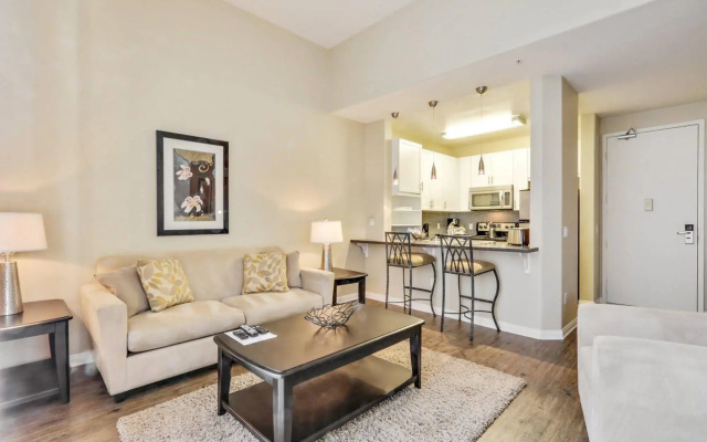 Global Luxury Suites at Lincoln Blvd