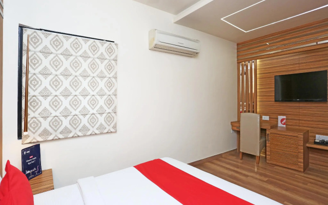 Vaccinated Staff- Capital O 3844 Hotel Kd Palace