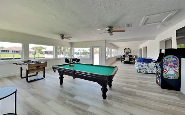 Dolphin View Oasis by Distinctive Beach Rentals