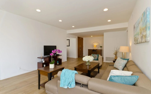LA032 2 Bedroom Apartment By Senstay