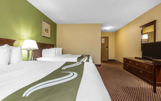 Quality Inn & Suites Bloomington University Area