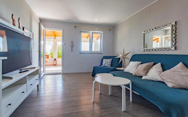 Amazing Home in Zdrelac With Wifi and 3 Bedrooms