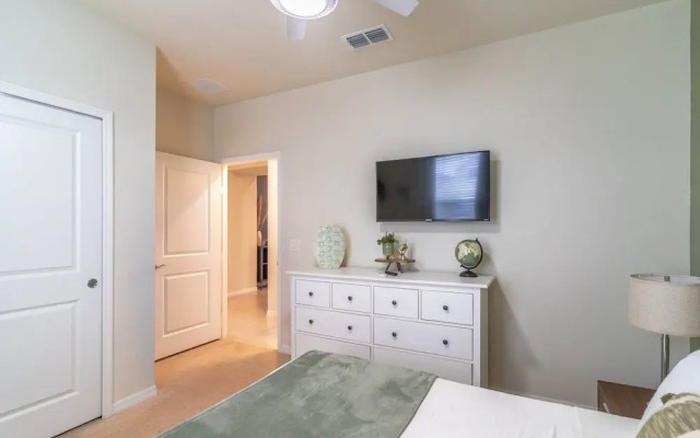 4014 Windsor Island