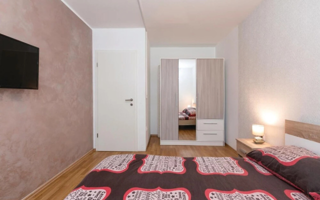Beautiful Home in Fazana With Wifi and 4 Bedrooms