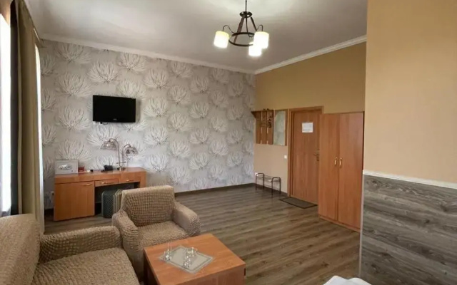 Shanyrak Hotel