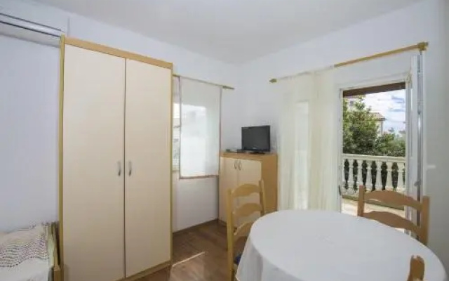 Studios Bogdan 77