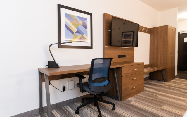 Holiday Inn Express & Suites Edmonton SW - Windermere by IHG