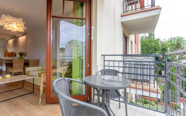 Ambria Apartments V