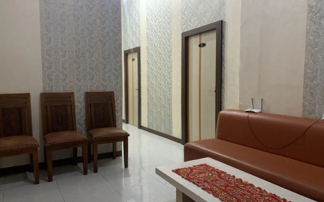 Hotel O Wisma Tulip Near Masjid Besar Desa Tanabangka