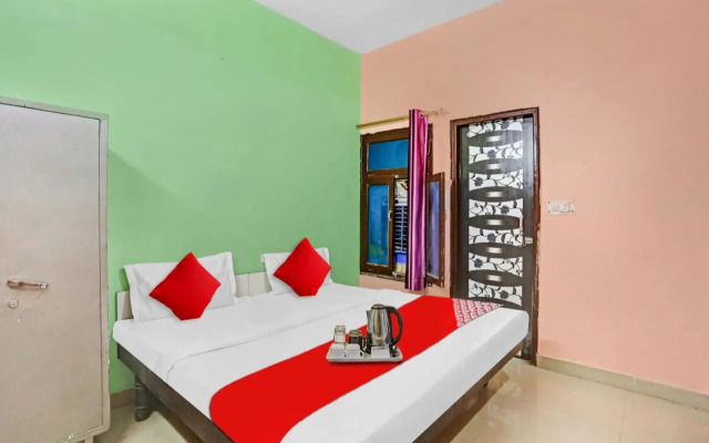 OYO Flagship 701876 Second Home Guest House