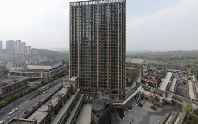Qiyu Hotel (Chongqing Finance School Halo Shopping Park)