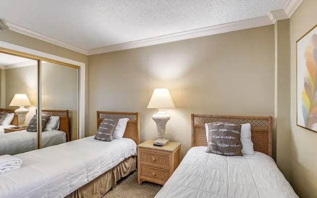 Inlet Reef 109 3 Bedroom Condo by RedAwning