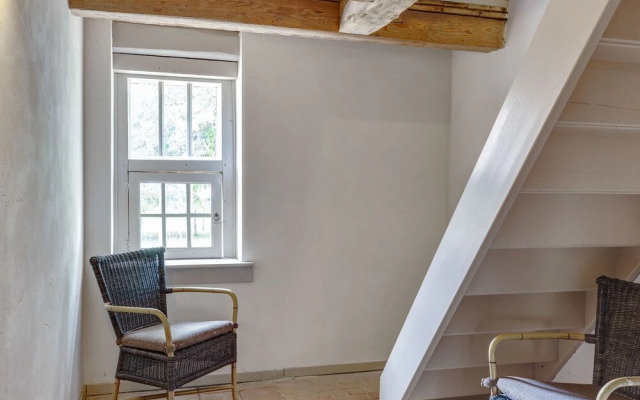 Attractively Renovated Farmhouse From Around 1700