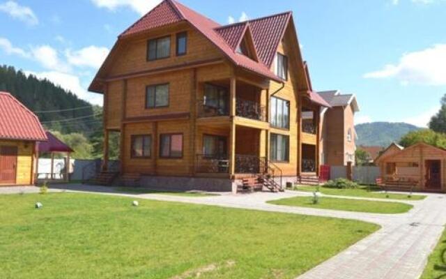 Гостиница Reka uDachi Guest House в Ае отзывы, цены и фото номеров - забронировать гостиницу Reka uDachi Guest House онлайн Ая вид на фасад