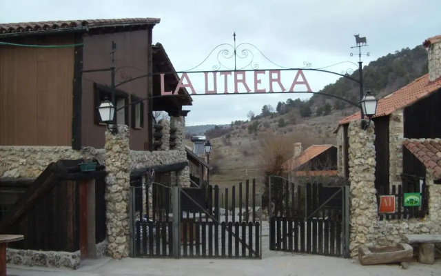 Alojamientos Turisticos La Utrera