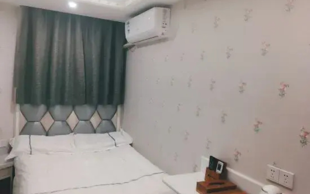 Pebble Motel (Shanghai Gucun Park Jutai Road)