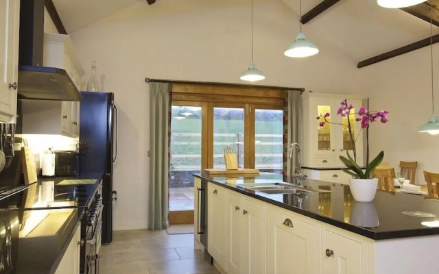 Higher Hill Barn