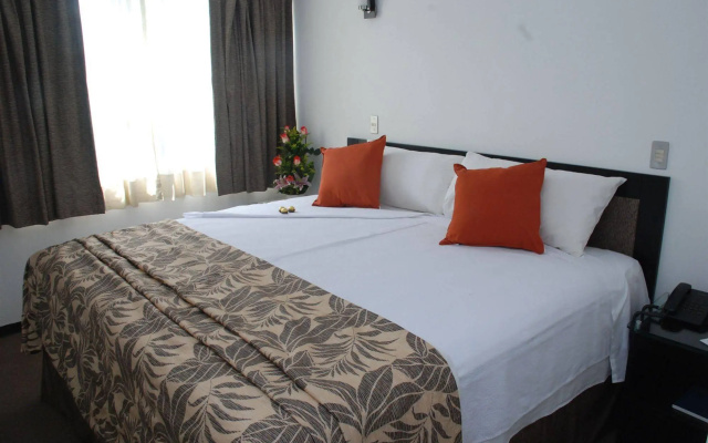 Mini Suites Hotel