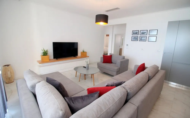 Luxury Penthouses B&e