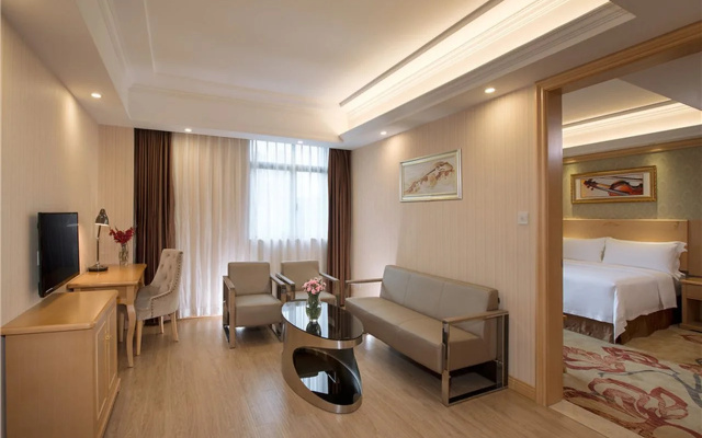 Vienna Hotel Shenzhen East Railway Station Branch