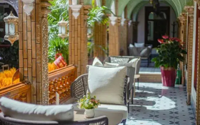 Tuman Lishe Homestay (Kashgar Ancient City Scenic Area)