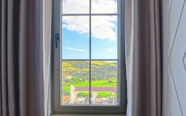 Adaloca Otel