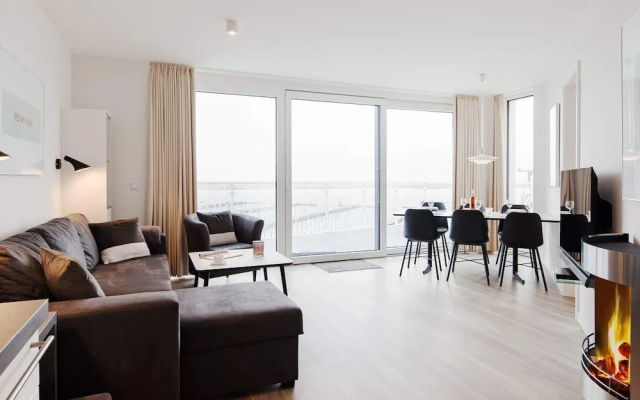 Cozy Modern Apartment With Sea Views