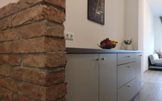Adonis Apartment