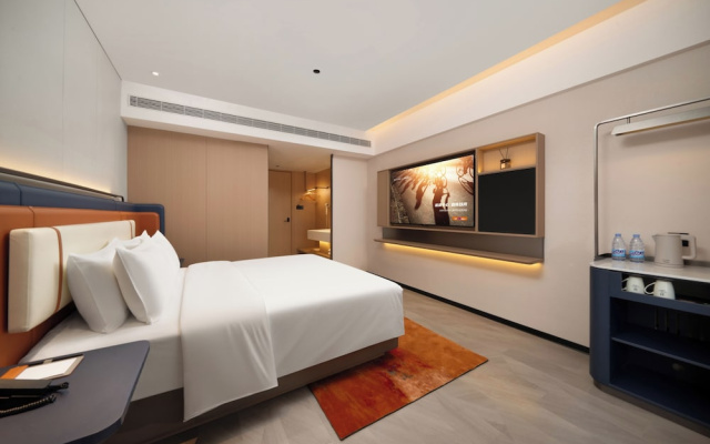 h Crystal Hotel  Xi'an West 2nd  Branch