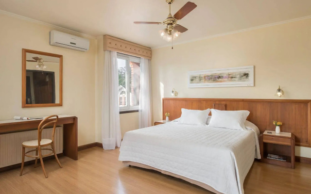 Serrazul Hotel