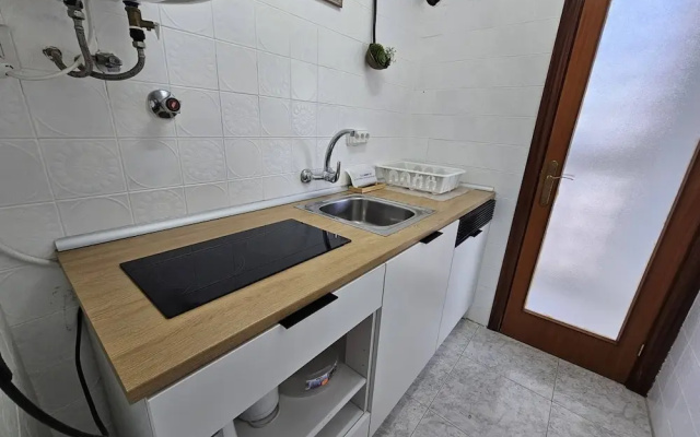 City Apartment With Pool Access