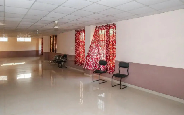 Shree Ambe Tara Guest House By OYO Rooms