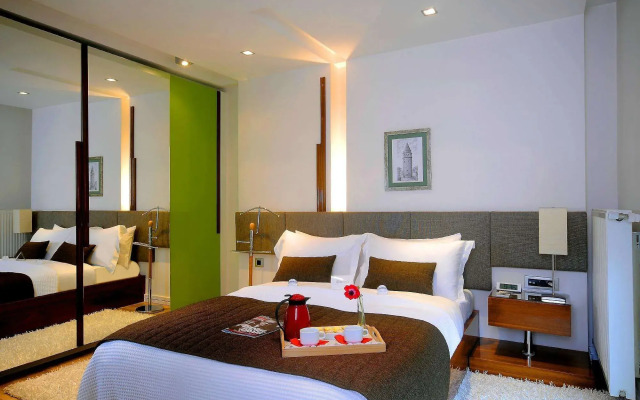 Aura Suites