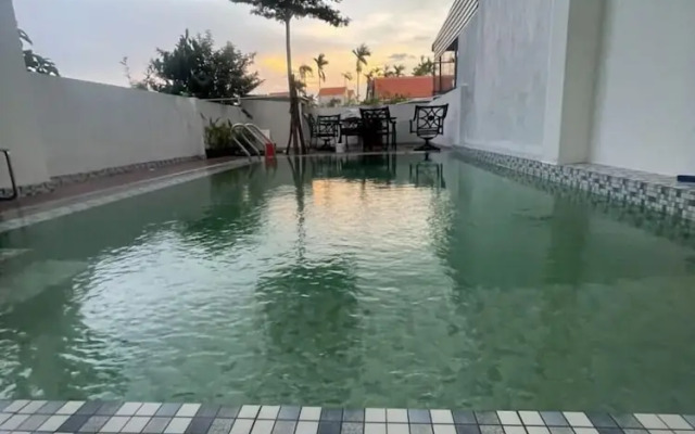 Moon house villa