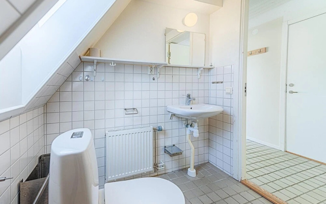 Beautiful Home in Landskrona With 3 Bedrooms and Wifi