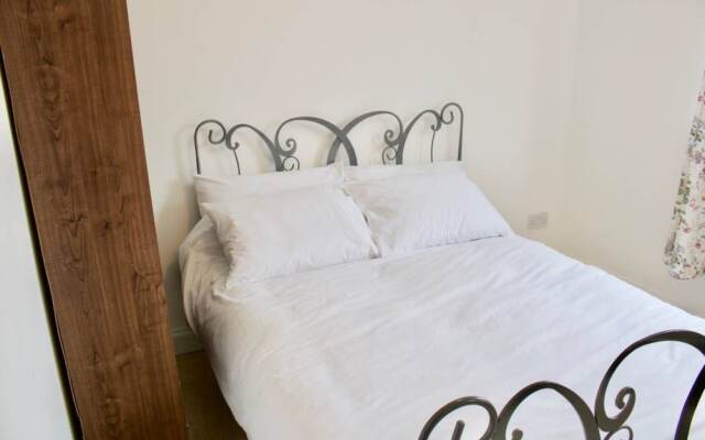 Апартаменты 2 Bedroom Apartment Near Centre Of The City Эдинбург комната для гостей