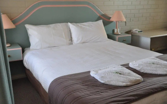 Parkview Motor Inn Parkes